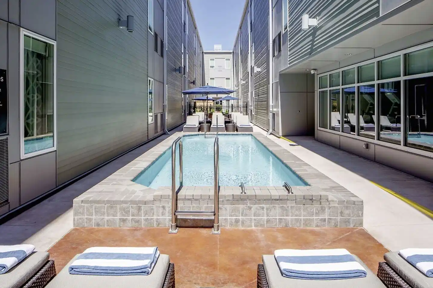 Homewood Suites French Quarter Pool