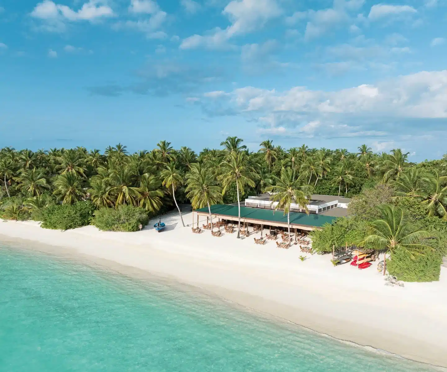 Sirru Fen Fushi, Private Lagoon Resort BEACH