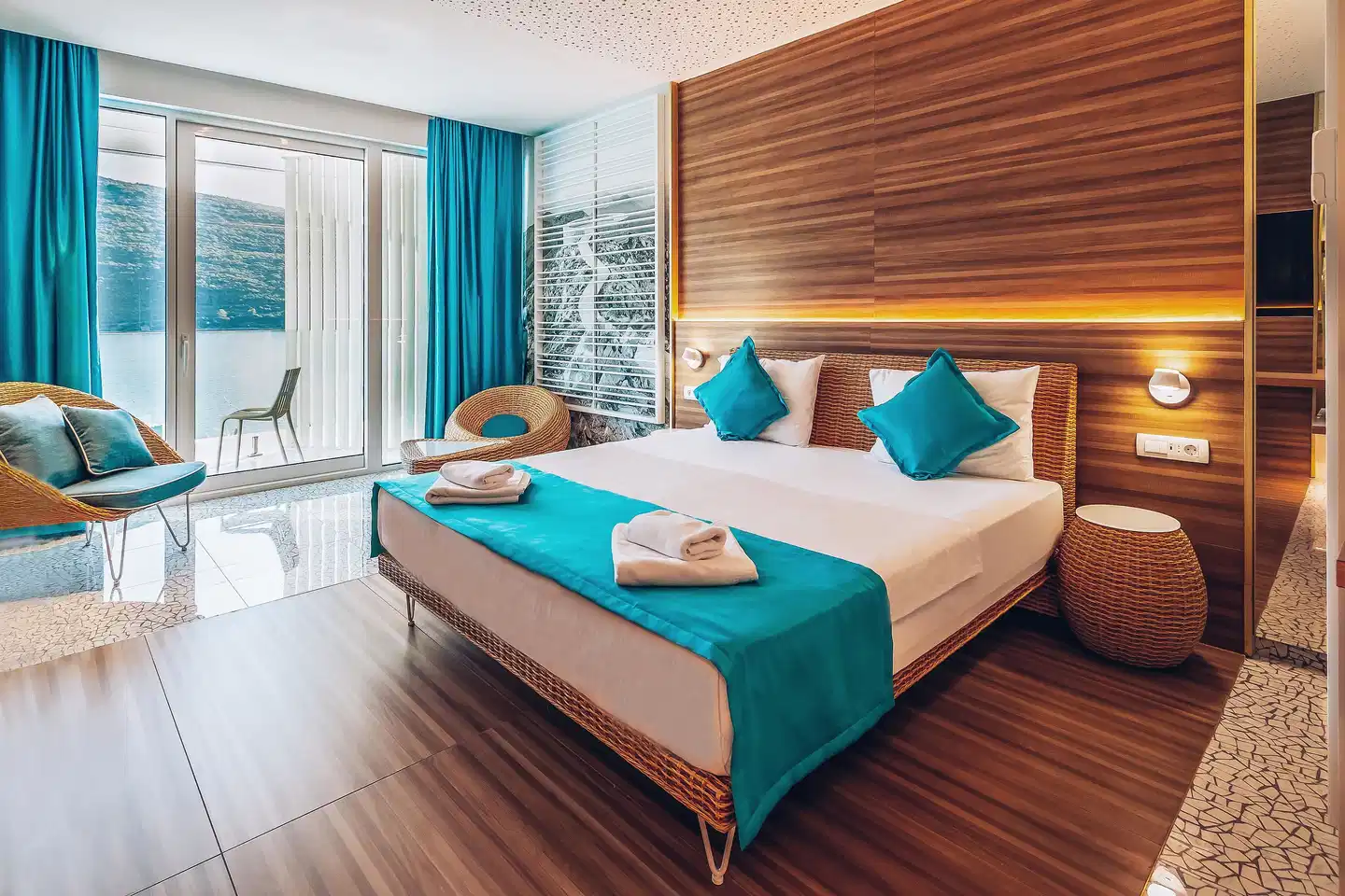 Carine Hotel Kumbor Superior Wohnbeispiel