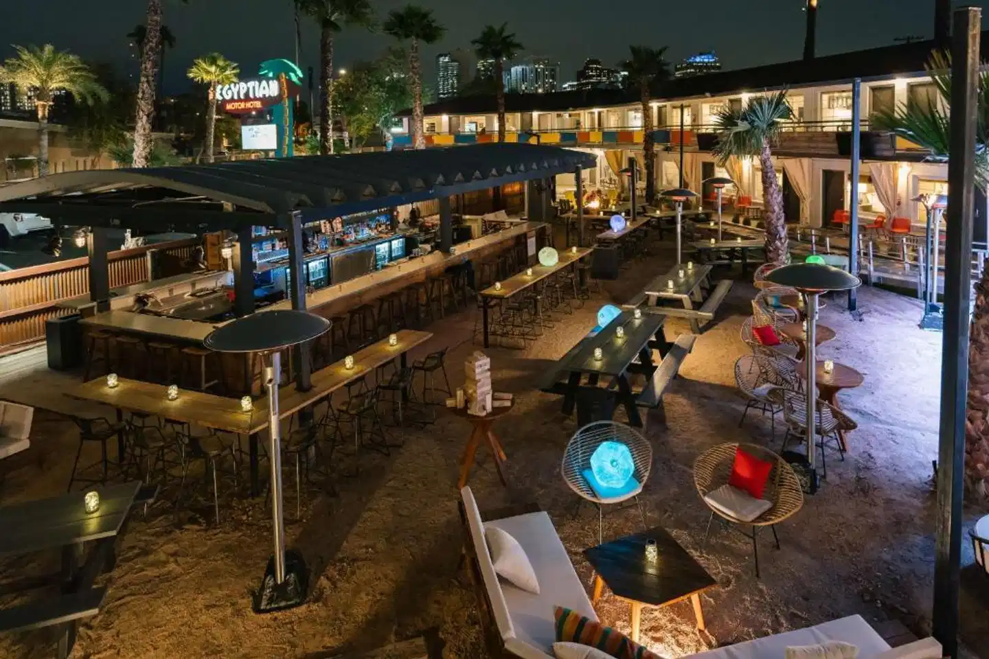 Egyptian Motor Hotel, BW Signature Collection Bar