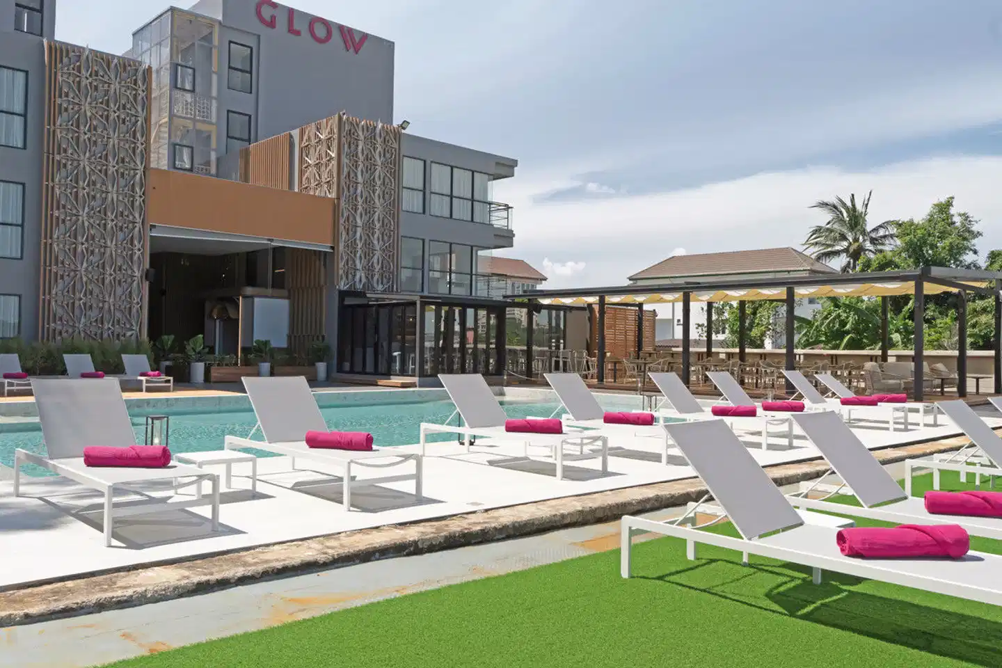 GLOW Bangkok Riverside Aussenansicht
