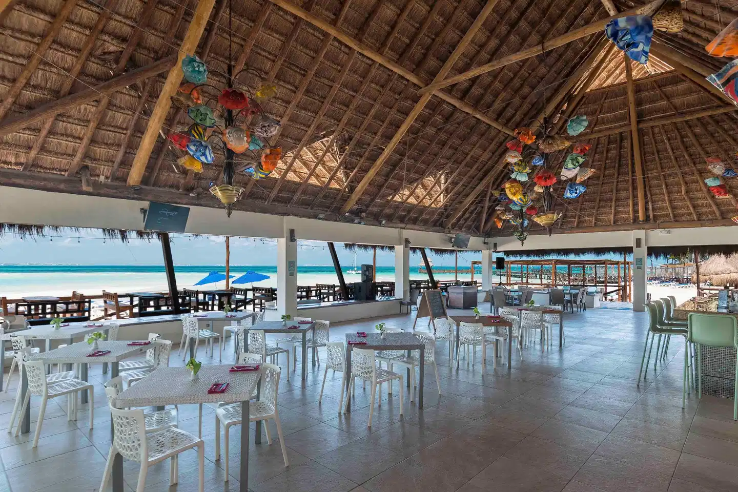 MIA Reef Isla Mujeres Resort Bar