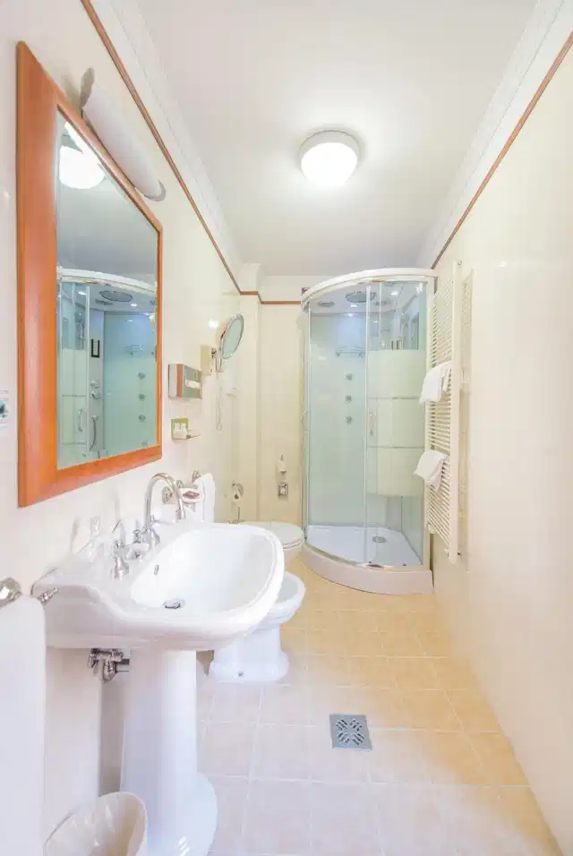 Strozzi Palace Hotel Badezimmer