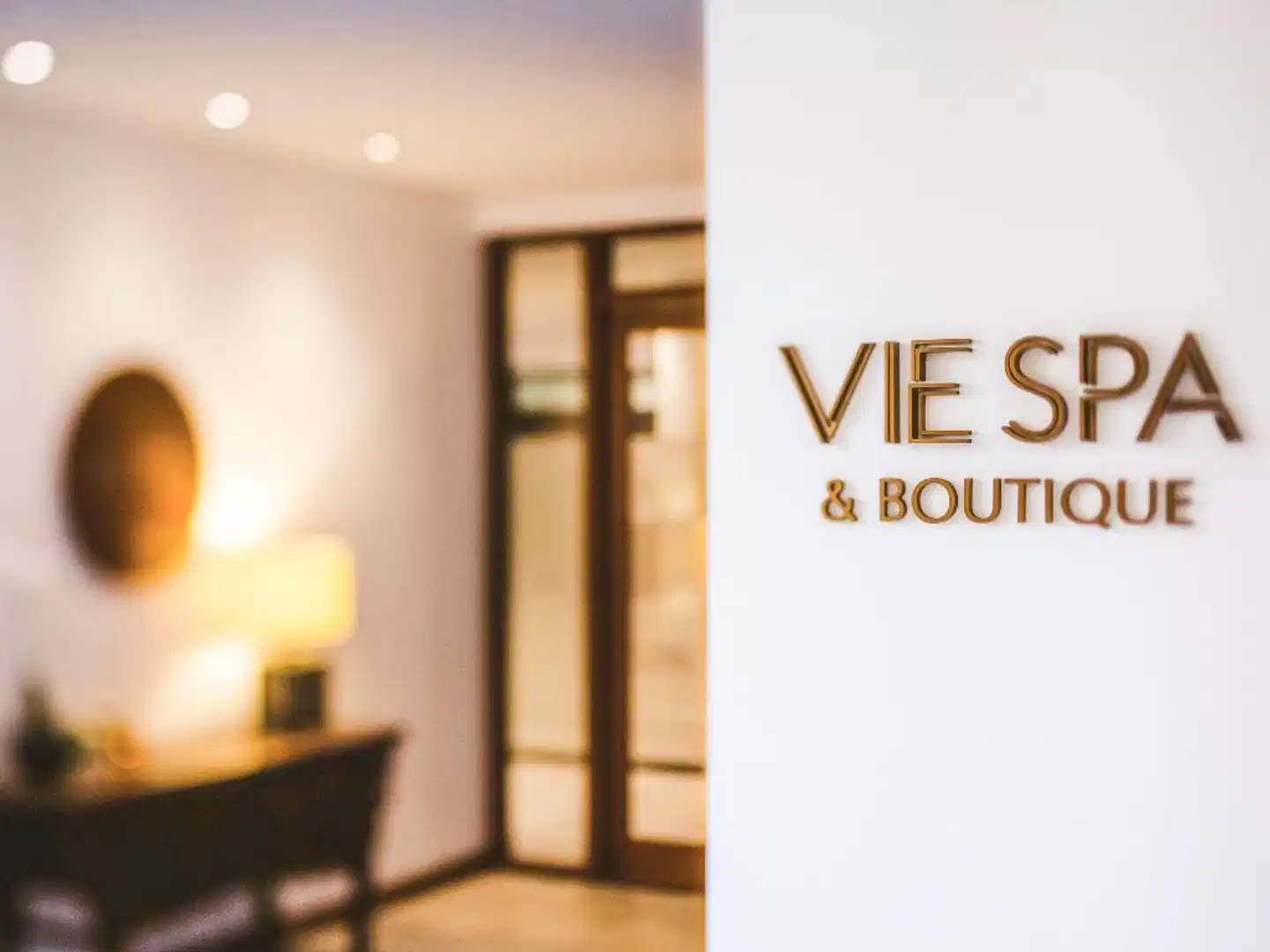 Pullman Palm Cove Sea Temple Resort & Spa Lobby