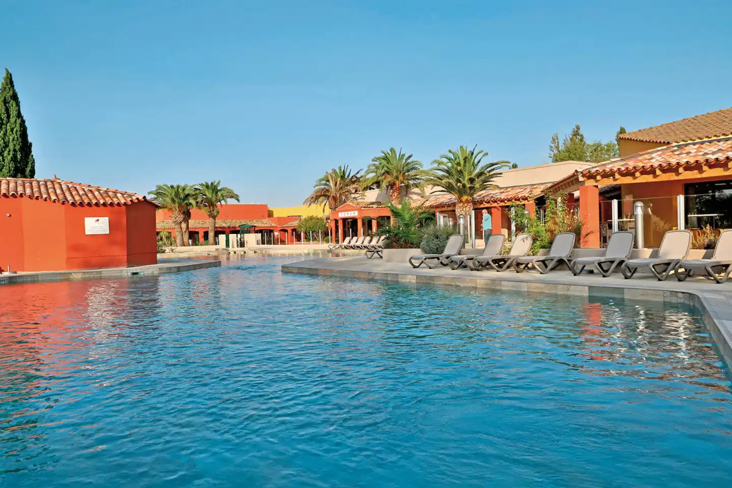 SOWELL HÔTELS LOlivier & SOWELL Family Les Amandiers Aussenansicht