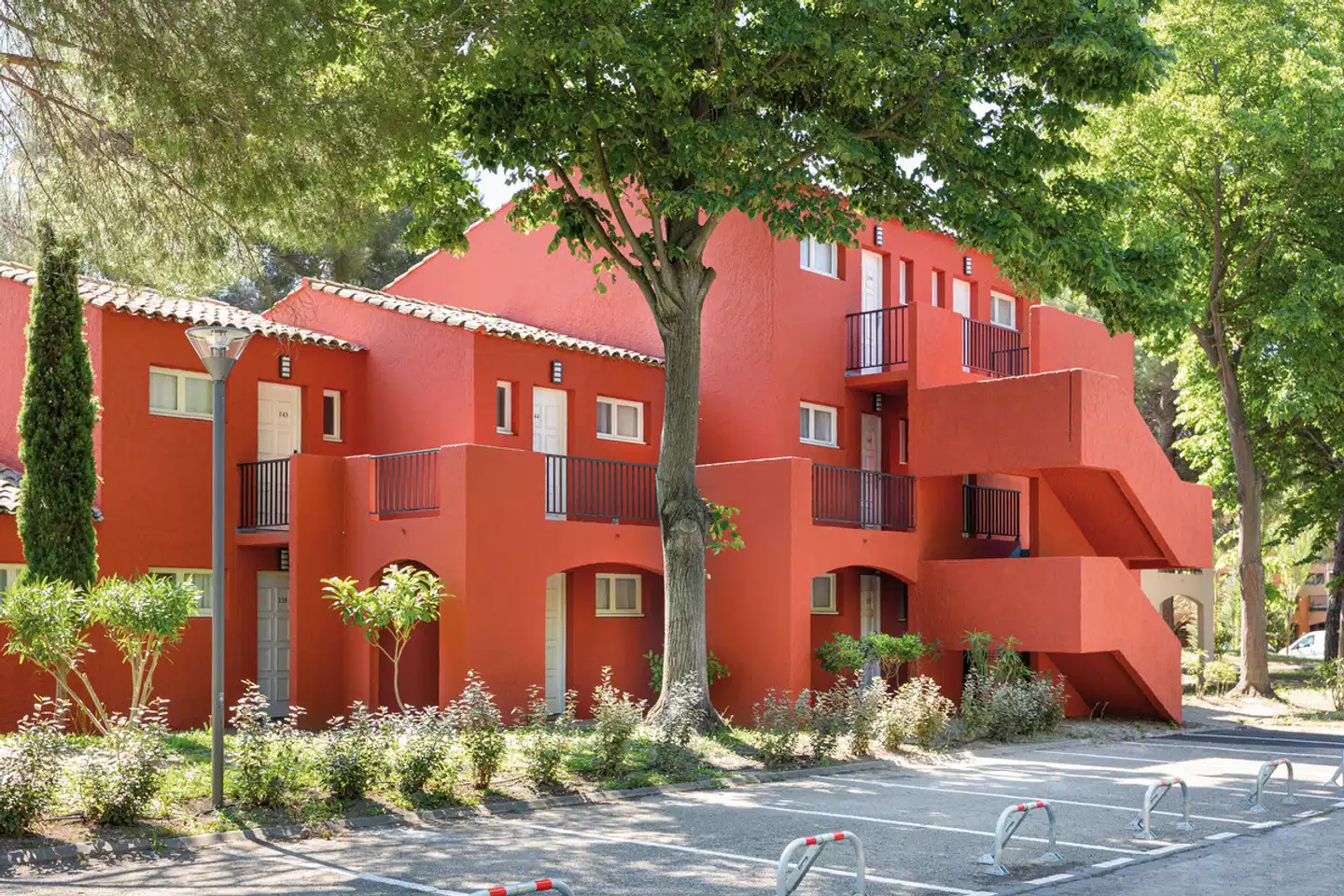 SOWELL HÔTELS LOlivier & SOWELL Family Les Amandiers Aussenansicht