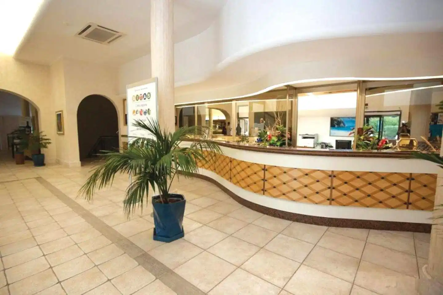 Club Esse Palmasera Bar