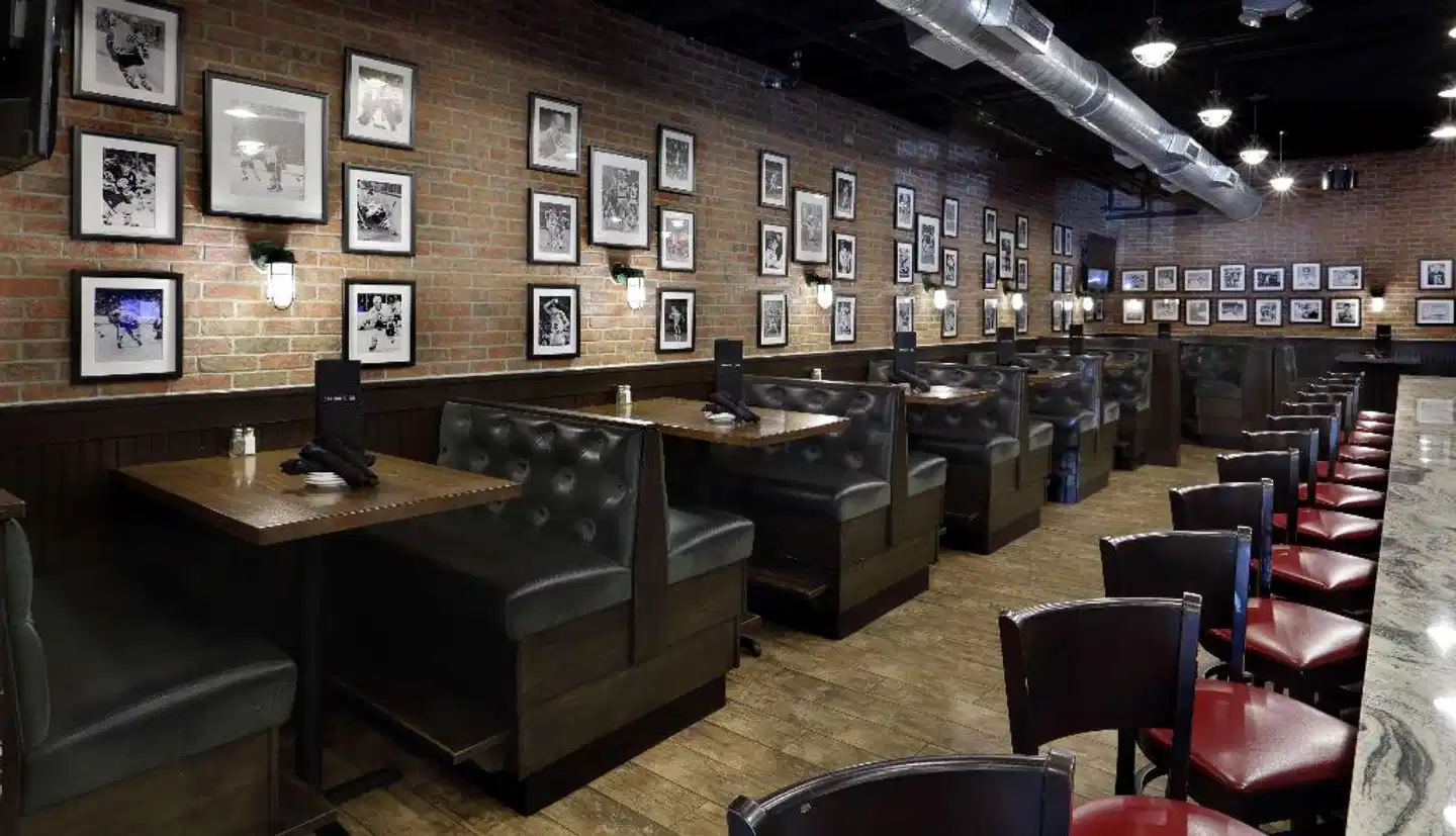 Hampton Inn Boston/Natick Bar