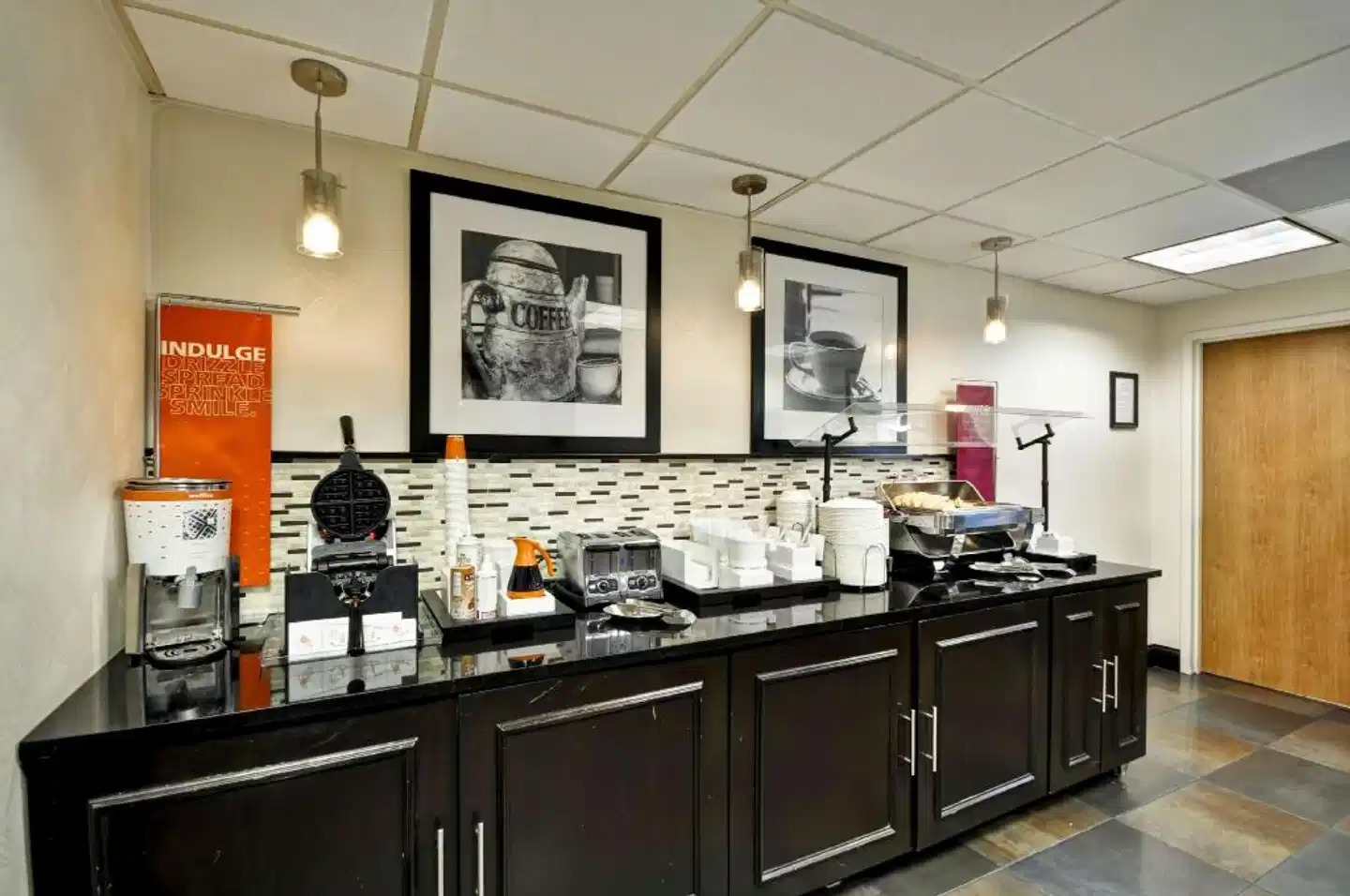 Hampton Inn Austin-North @ I-35 & Hwy 183 Bar