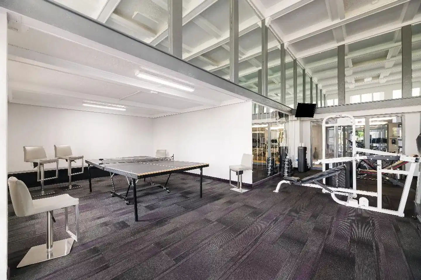 Clarion Inn & Suites Across From Universal Orlando Resort Hallenbad