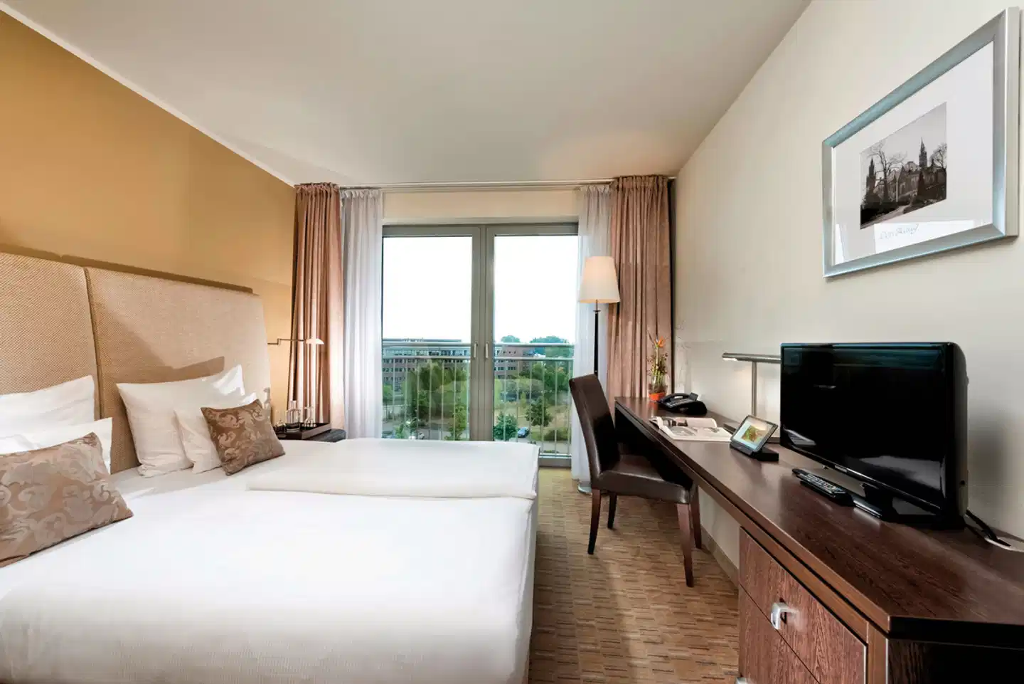 elaya hotel hamburg finkenwerder Wohnbeispiel