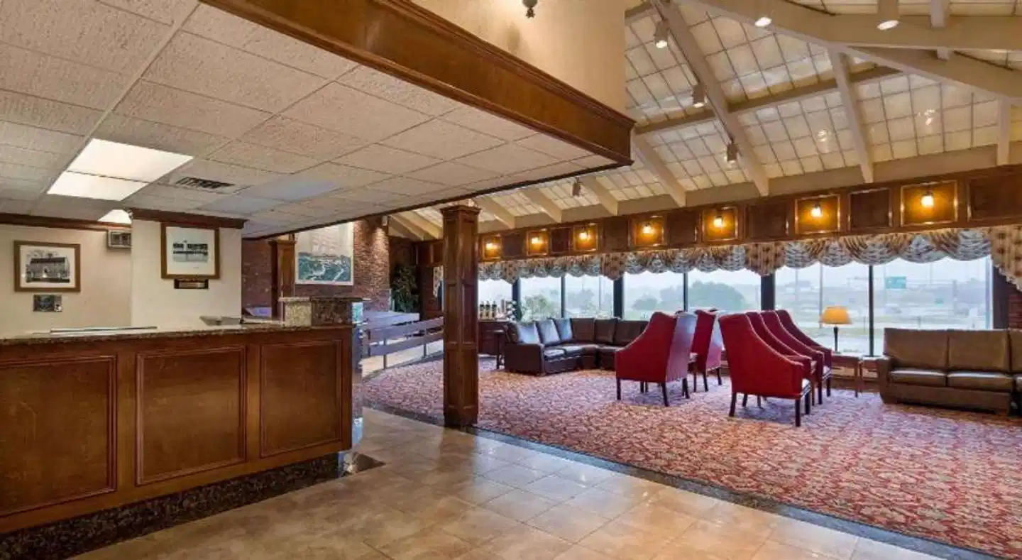 Best Western Plus Wynwood Hotel and Suites Portsmouth Lobby