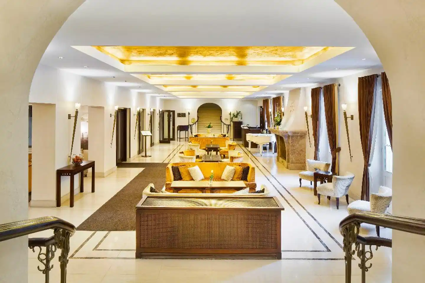 Mamaison Hotel Le Regina Warsaw Lobby