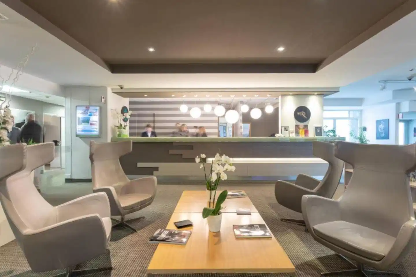 Living Place Hotel Lobby