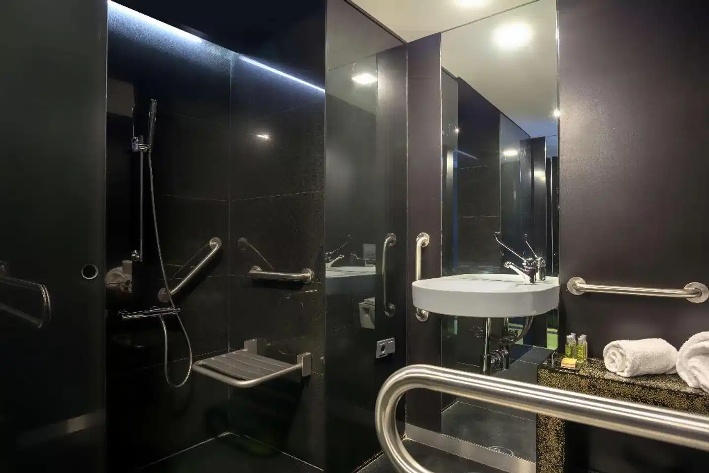 DoubleTree by Hilton Lisbon - Fontana Park Restaurant