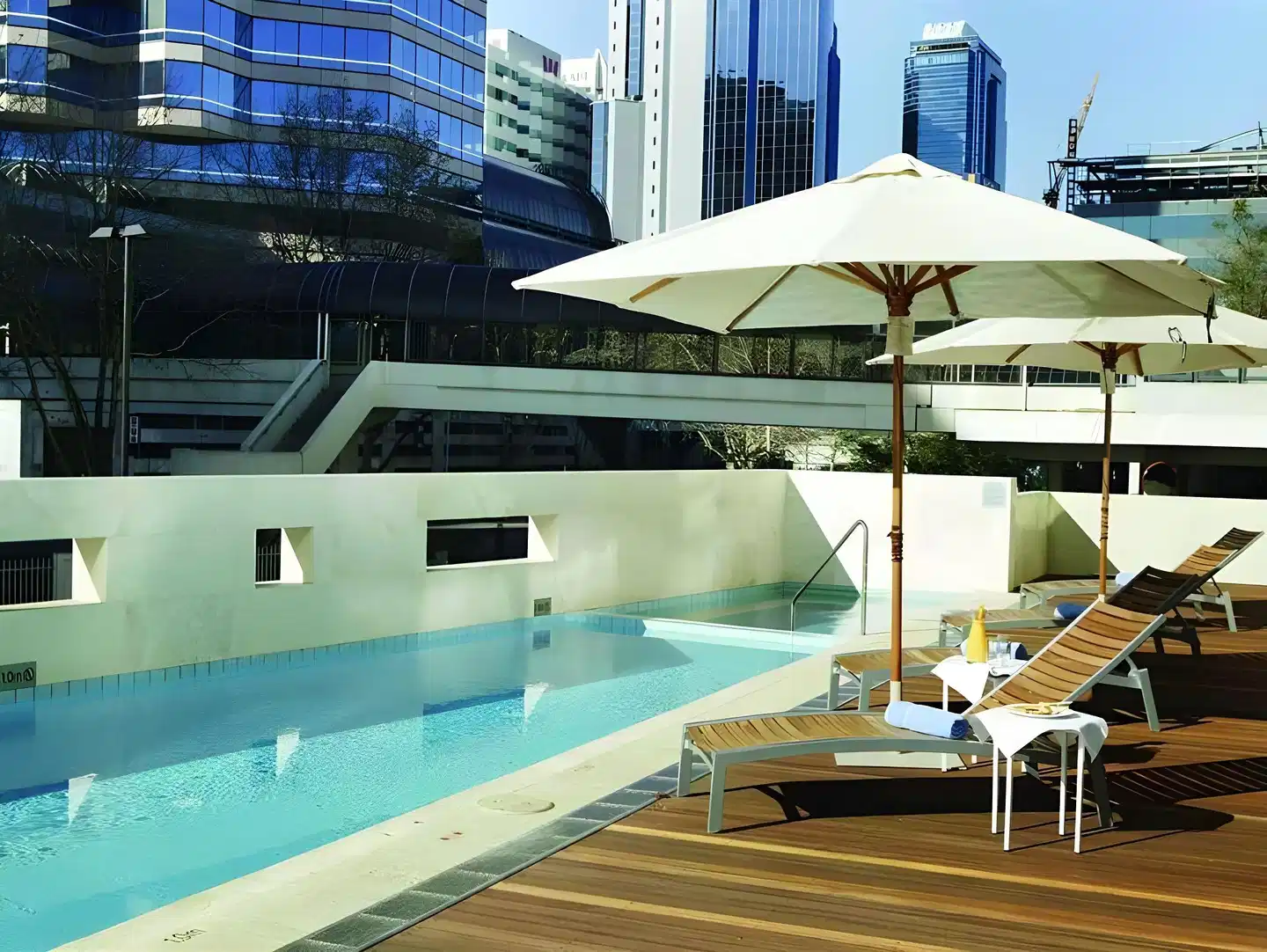 Adina Apartment Hotel Perth Pool