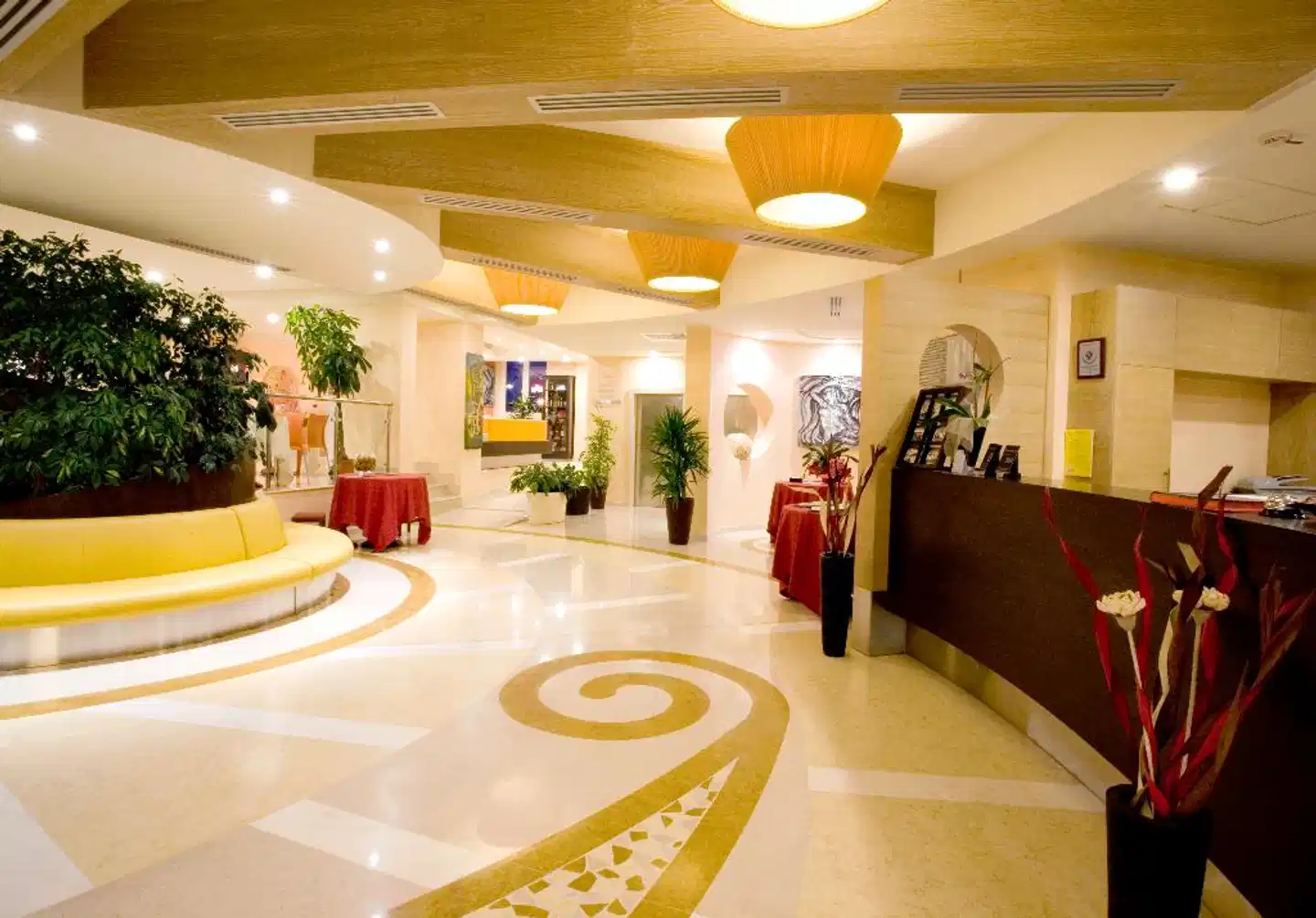 Grand Hotel Olimpo Lobby