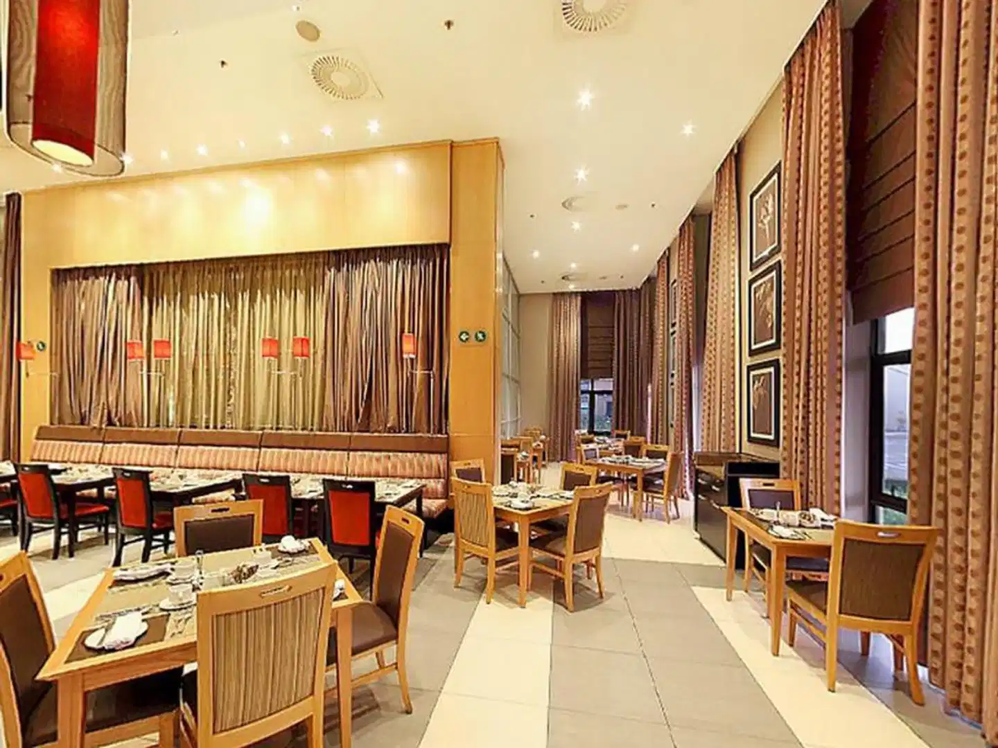 Peermont Mondior at Emperors Palace Lobby