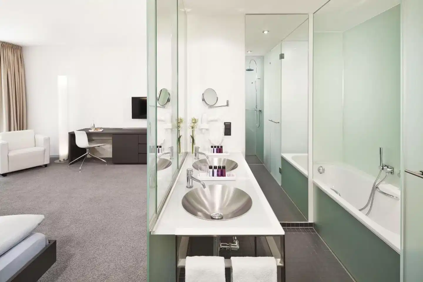 INNSiDE Düsseldorf Derendorf Badezimmer