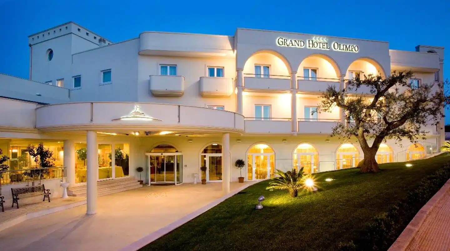 Grand Hotel Olimpo Aussenansicht