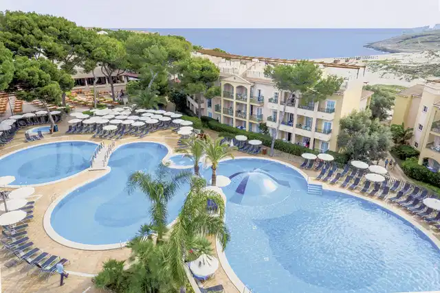 Zafiro Cala Mesquida Aussenansicht