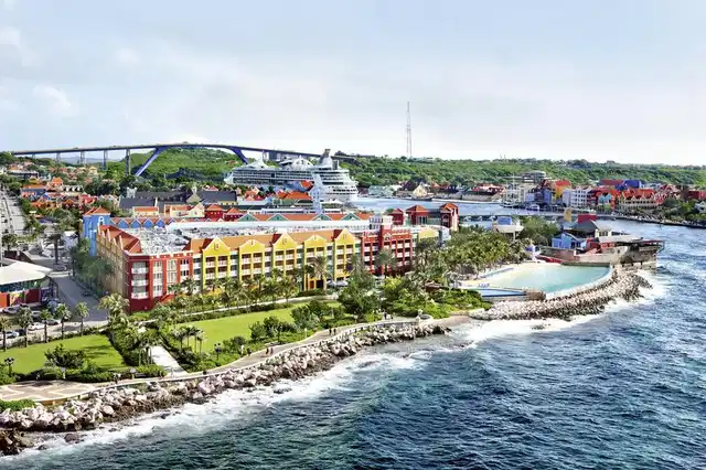 Renaissance Wind Creek Curacao Resort Aussenansicht