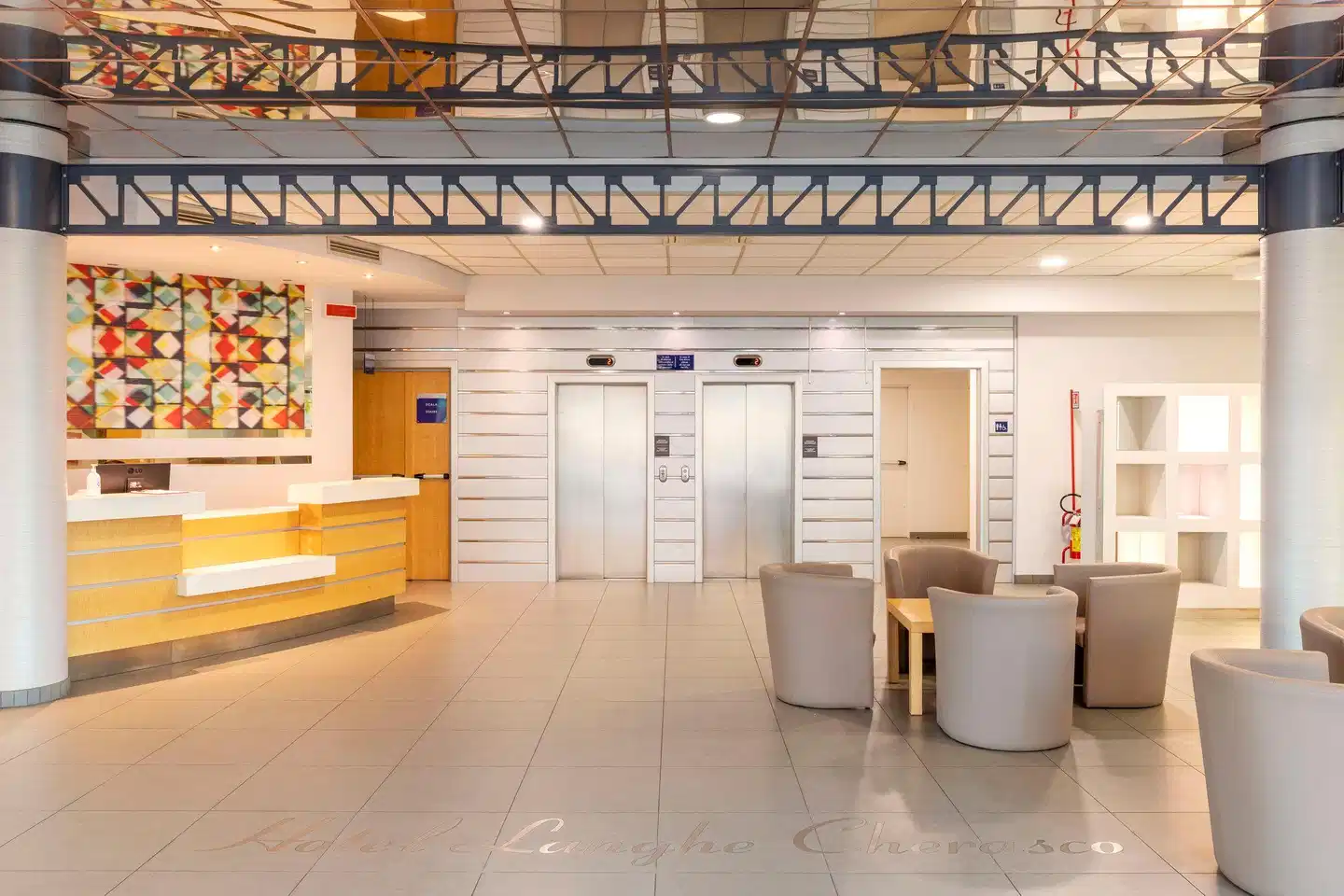 Holiday Inn Express Langhe Cherasco Bar