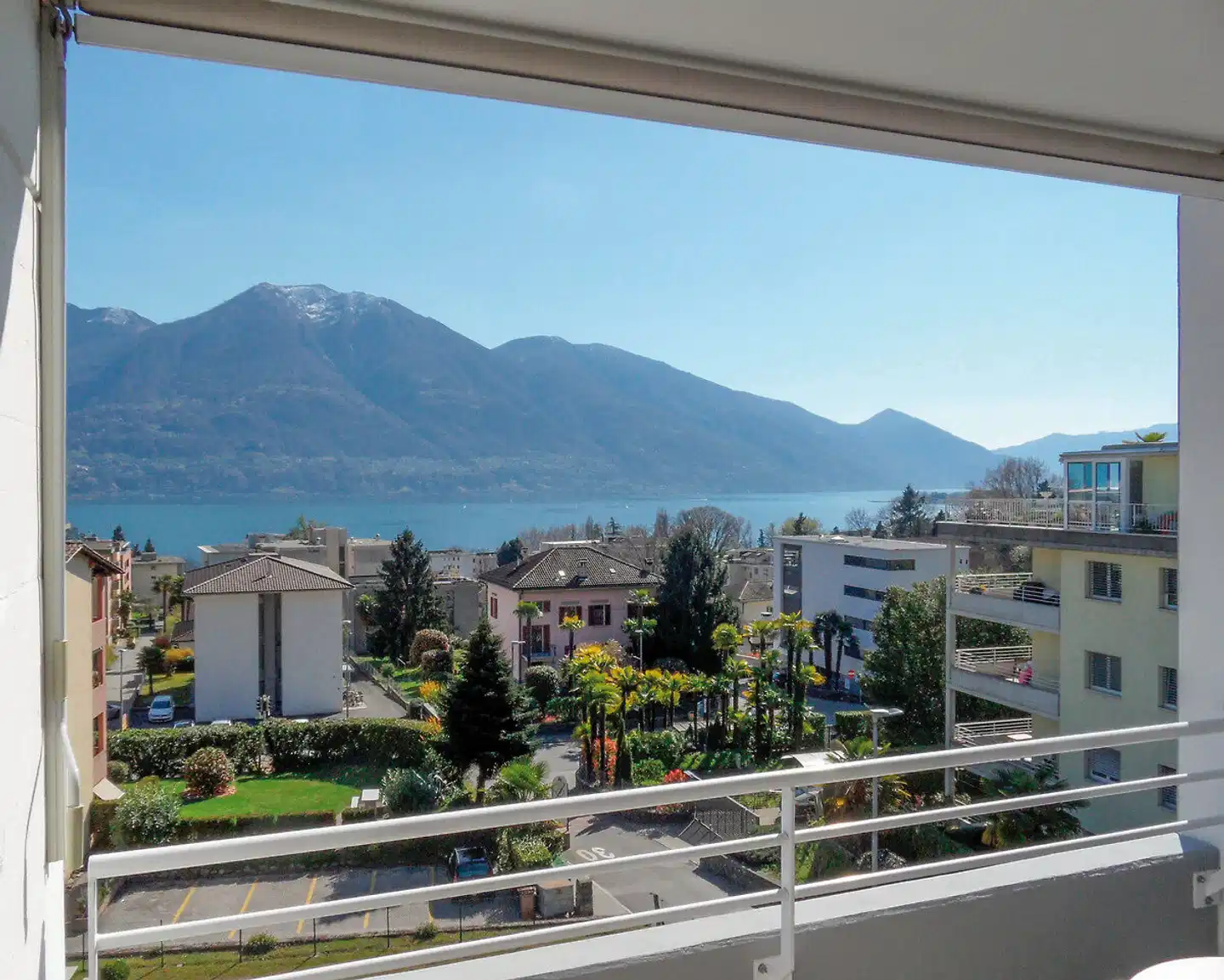 Smart-Hotel Minusio Terrasse