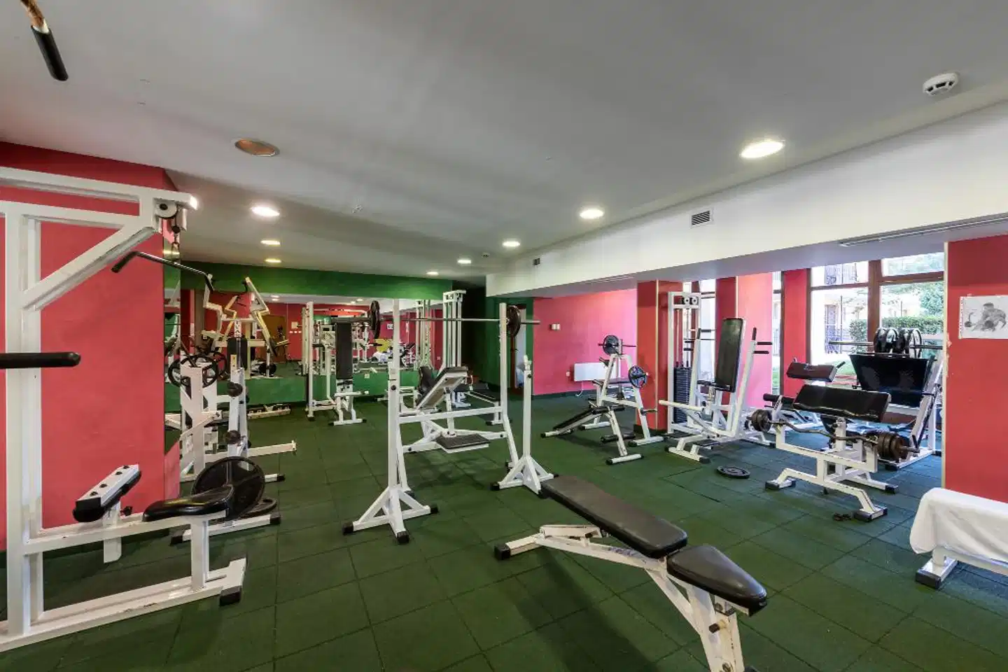 Hrizantema Hotel Sport und Entertainment