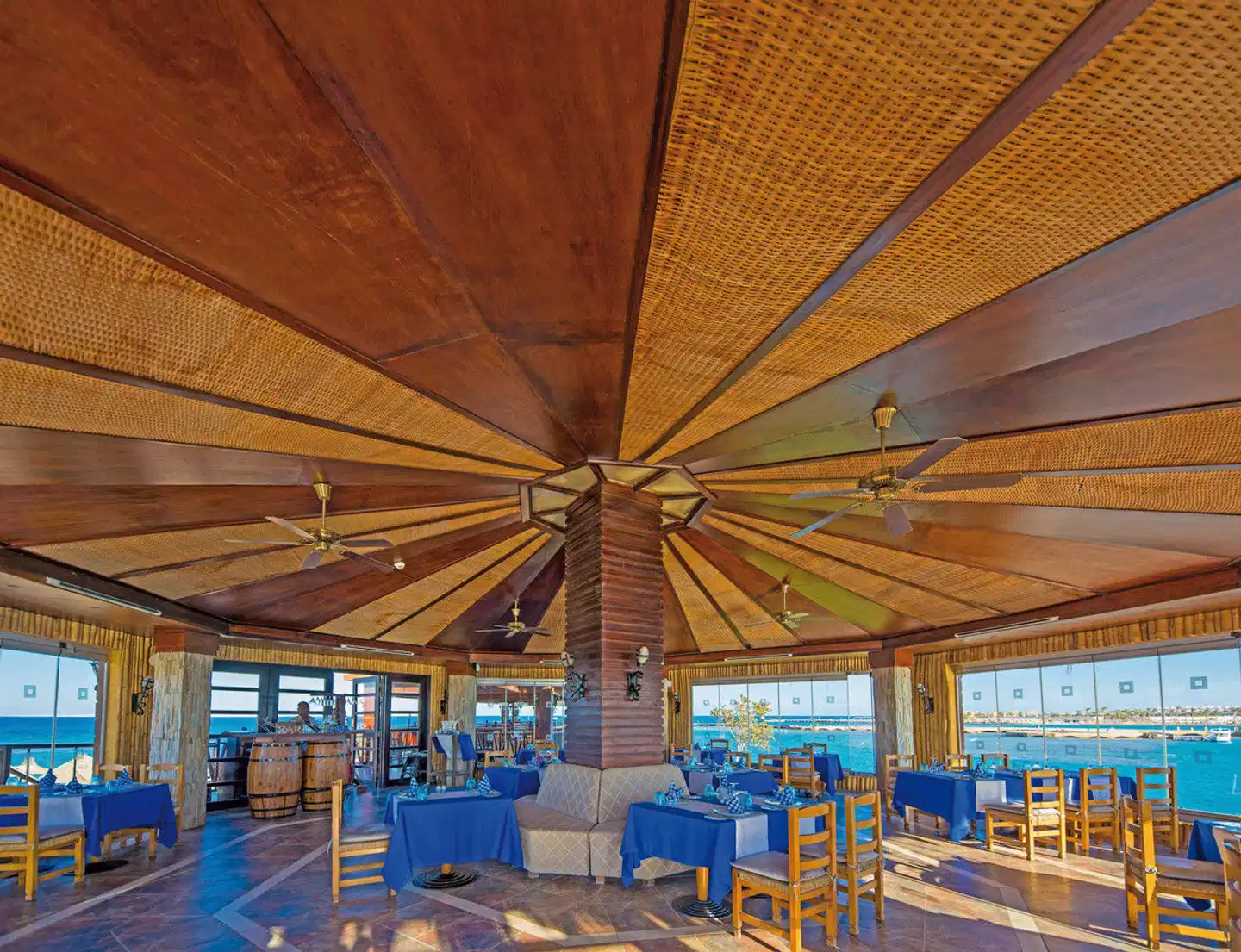 Sunrise Crystal Bay Resort - Grand Select - Bar