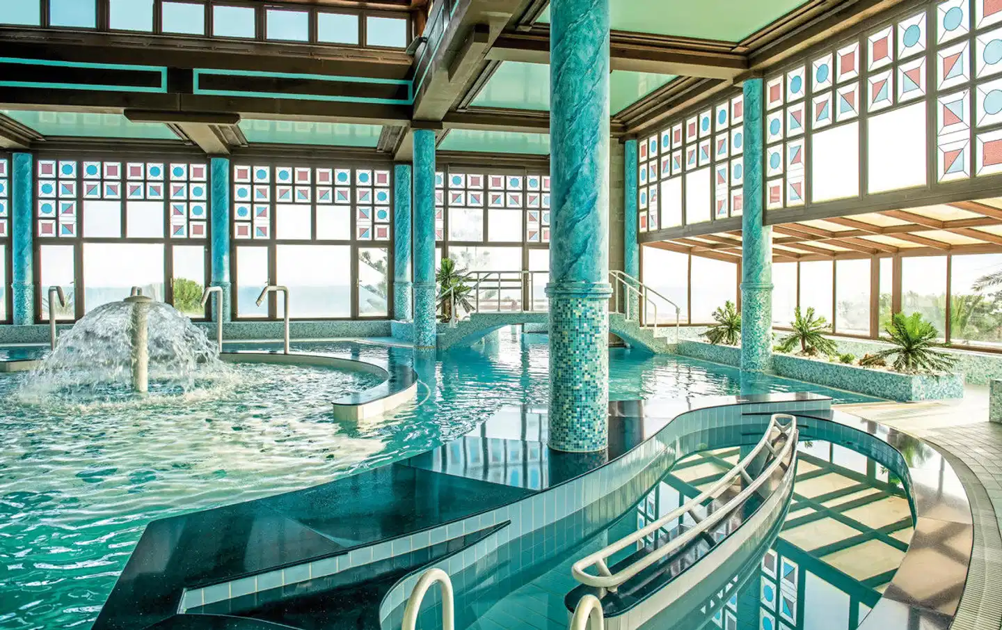 Mitsis Royal Mare Hallenbad