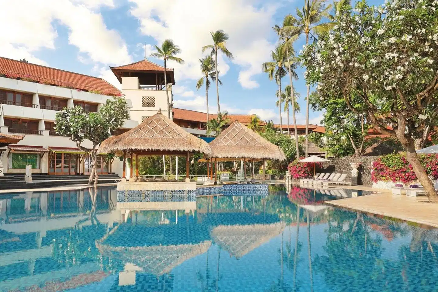Nusa Dua Beach Hotel & Spa Pool