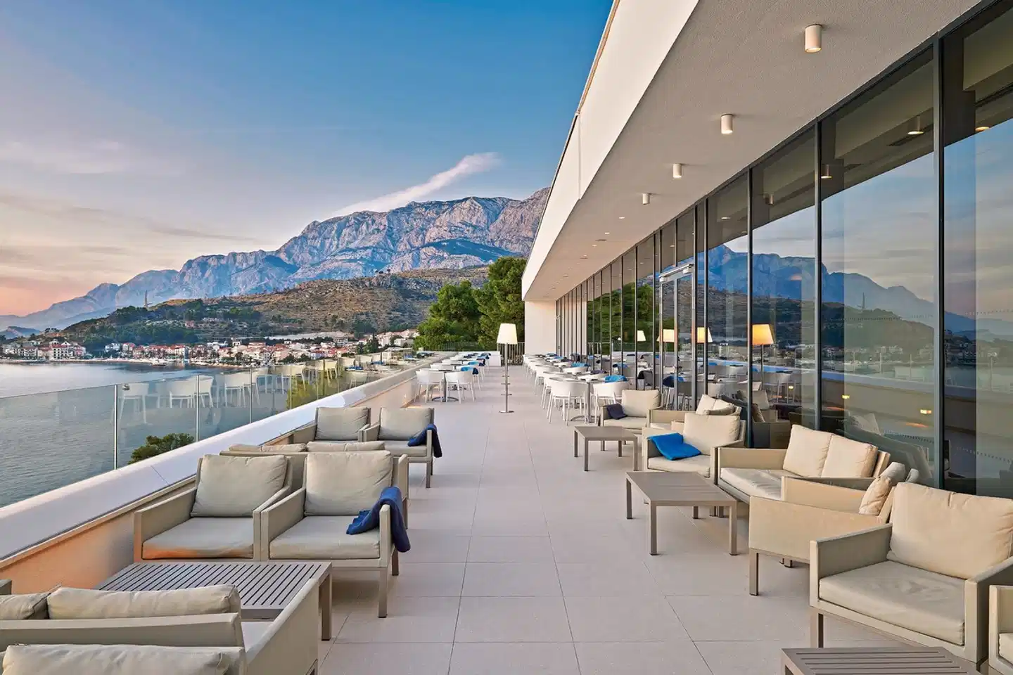 Medora Auri Family & Beach Resort Terrasse