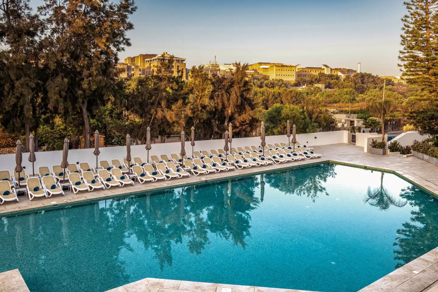 Urban Valley Hotel & Spa Pool