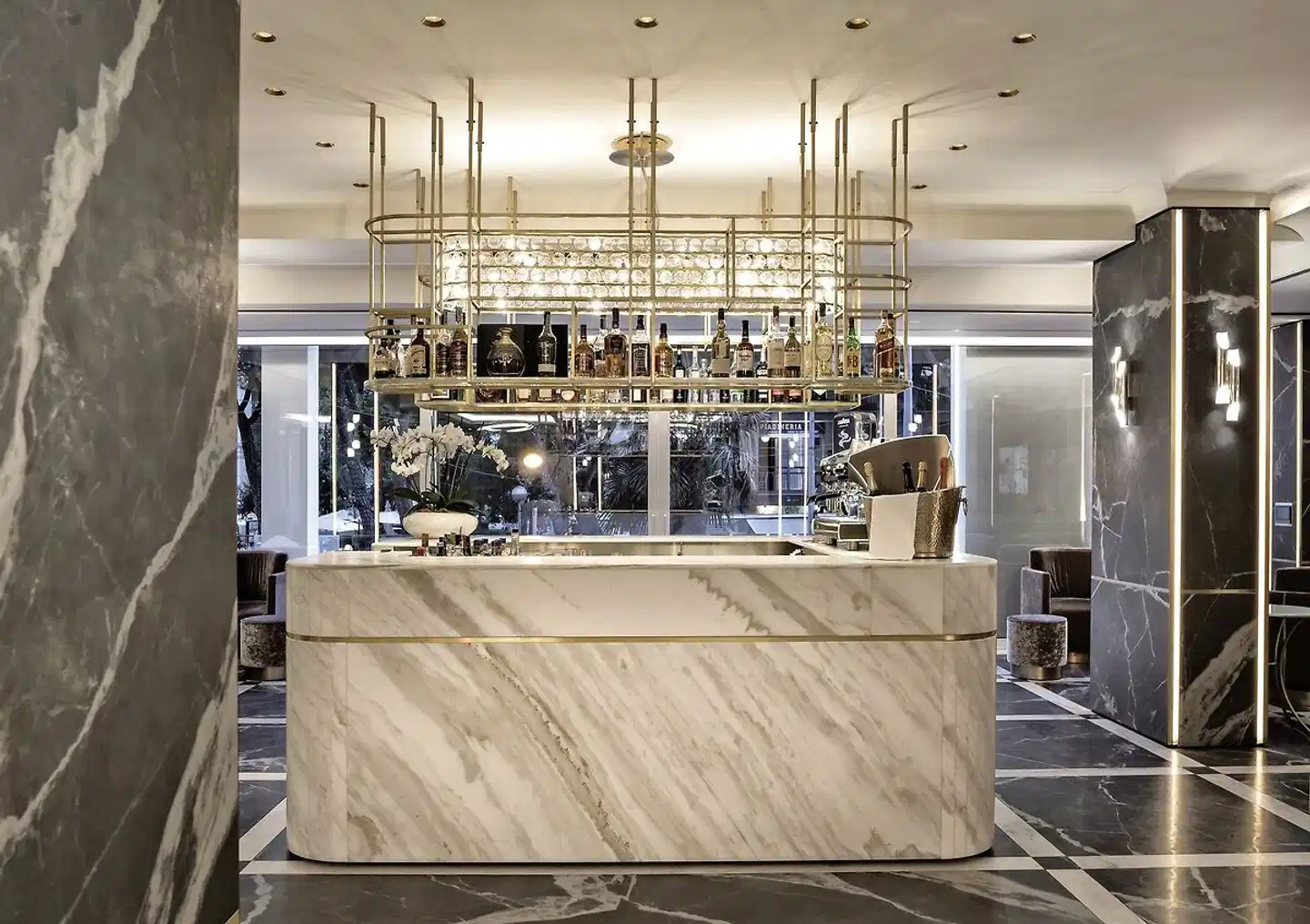 Sporting Superior Lobby