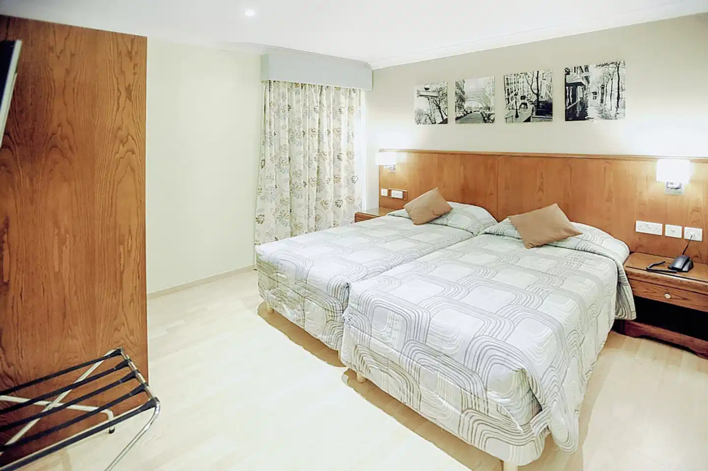 Plaza Regency Hotel Wohnbeispiel