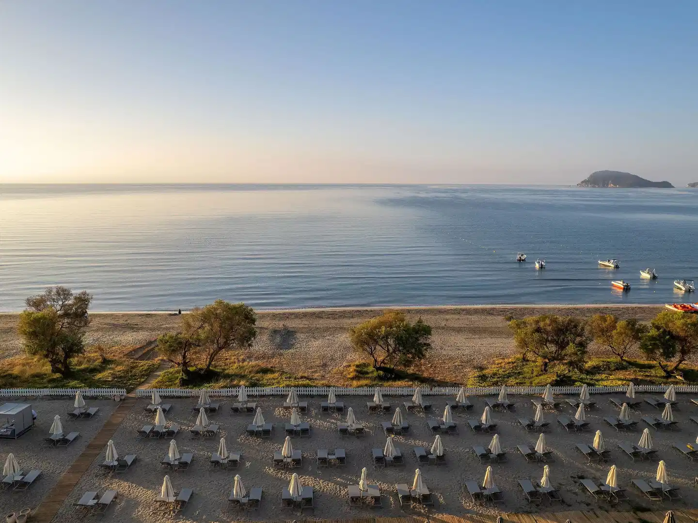 Domes Aulus Zante, Autograph Collection BEACH