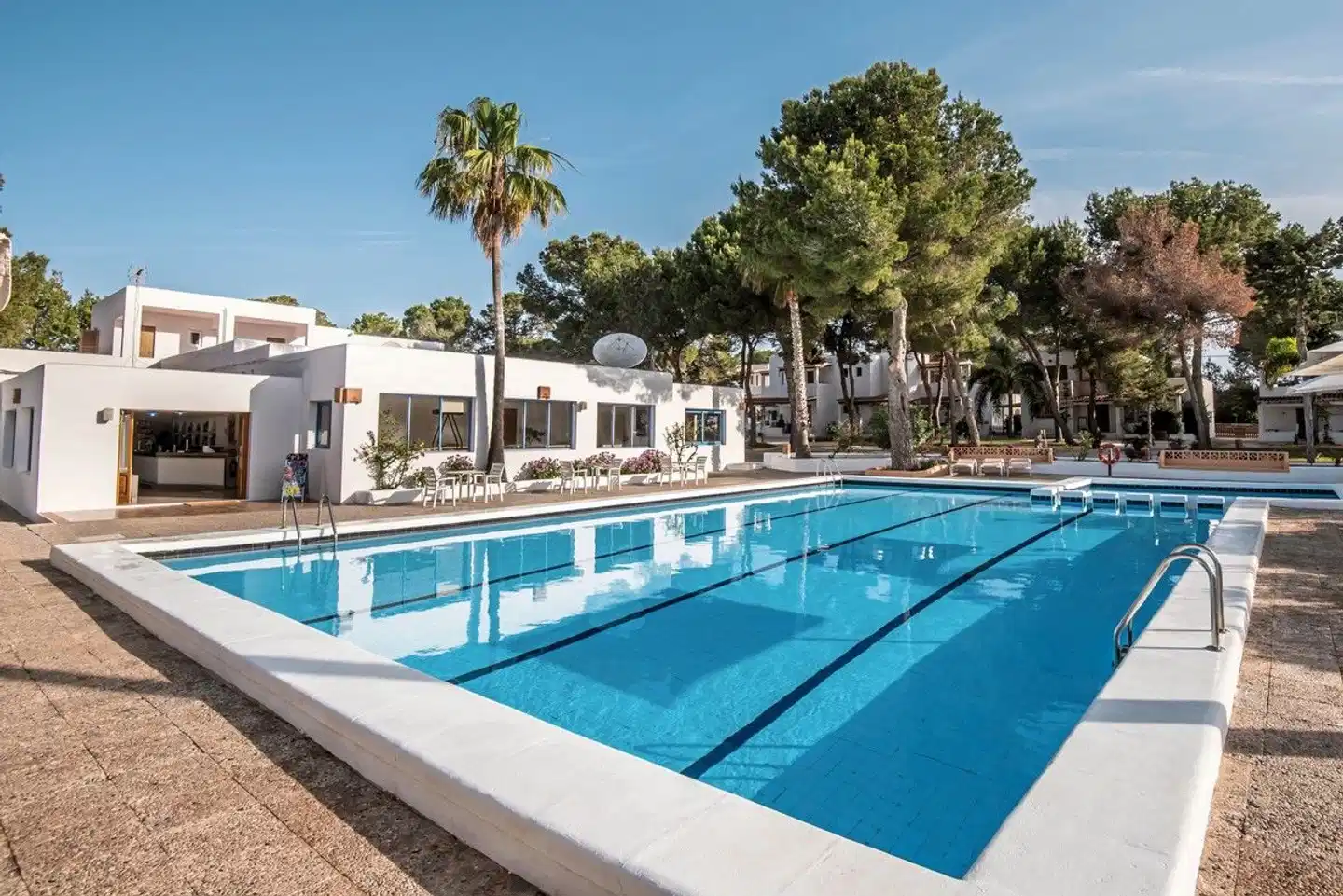 Es Pins Bungalows Pool