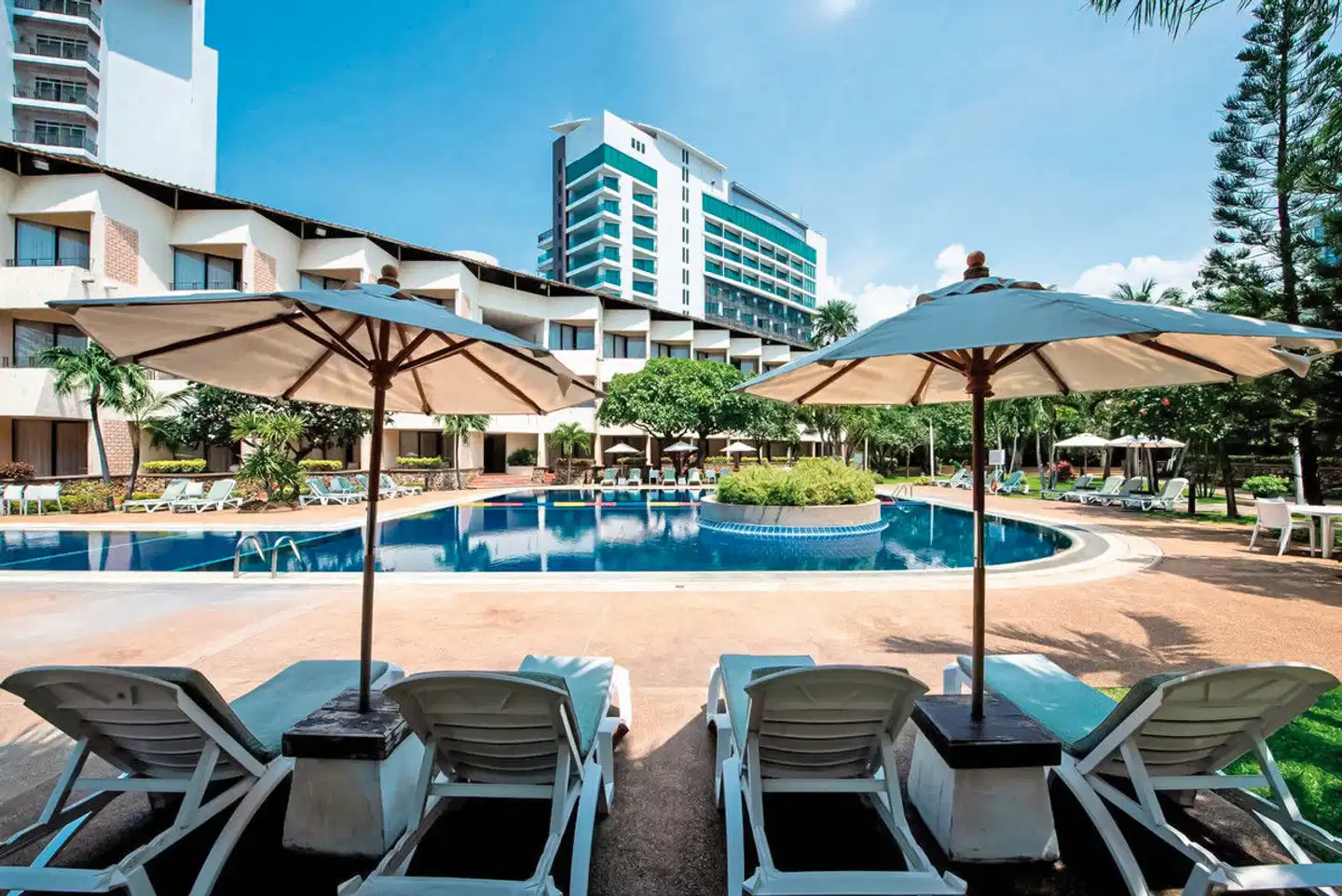 Hotel Tropicana Pattaya Pool