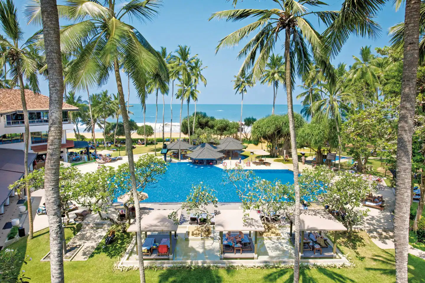 Tangerine Beach Hotel POOL