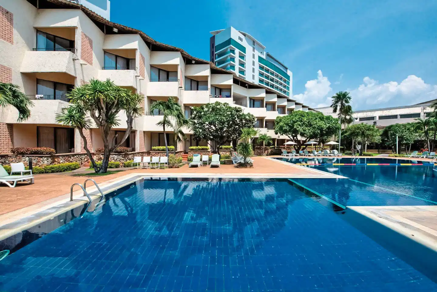 Hotel Tropicana Pattaya Pool