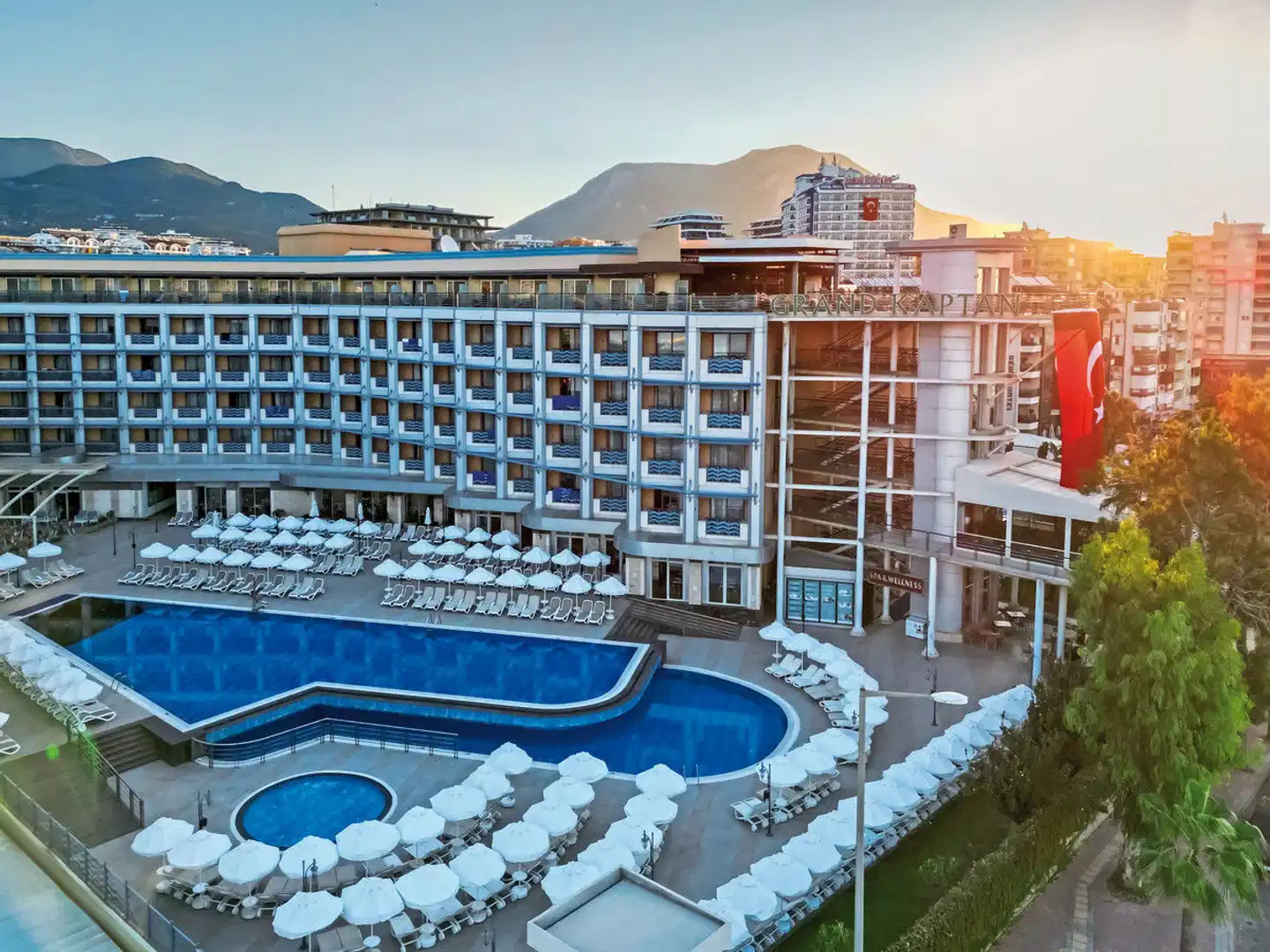 Grand Kaptan Aussenansicht