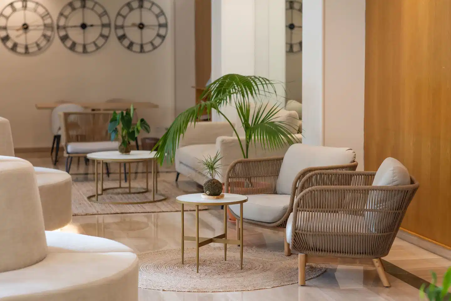 Valentin Reina Paguera LOBBY