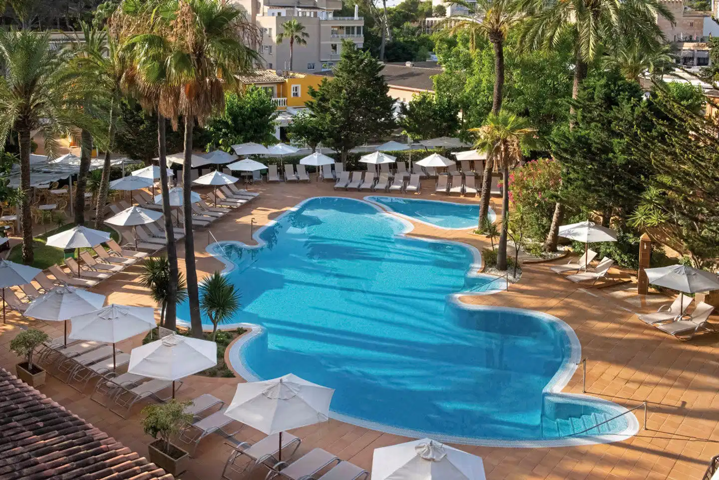 Valentin Reina Paguera Pool