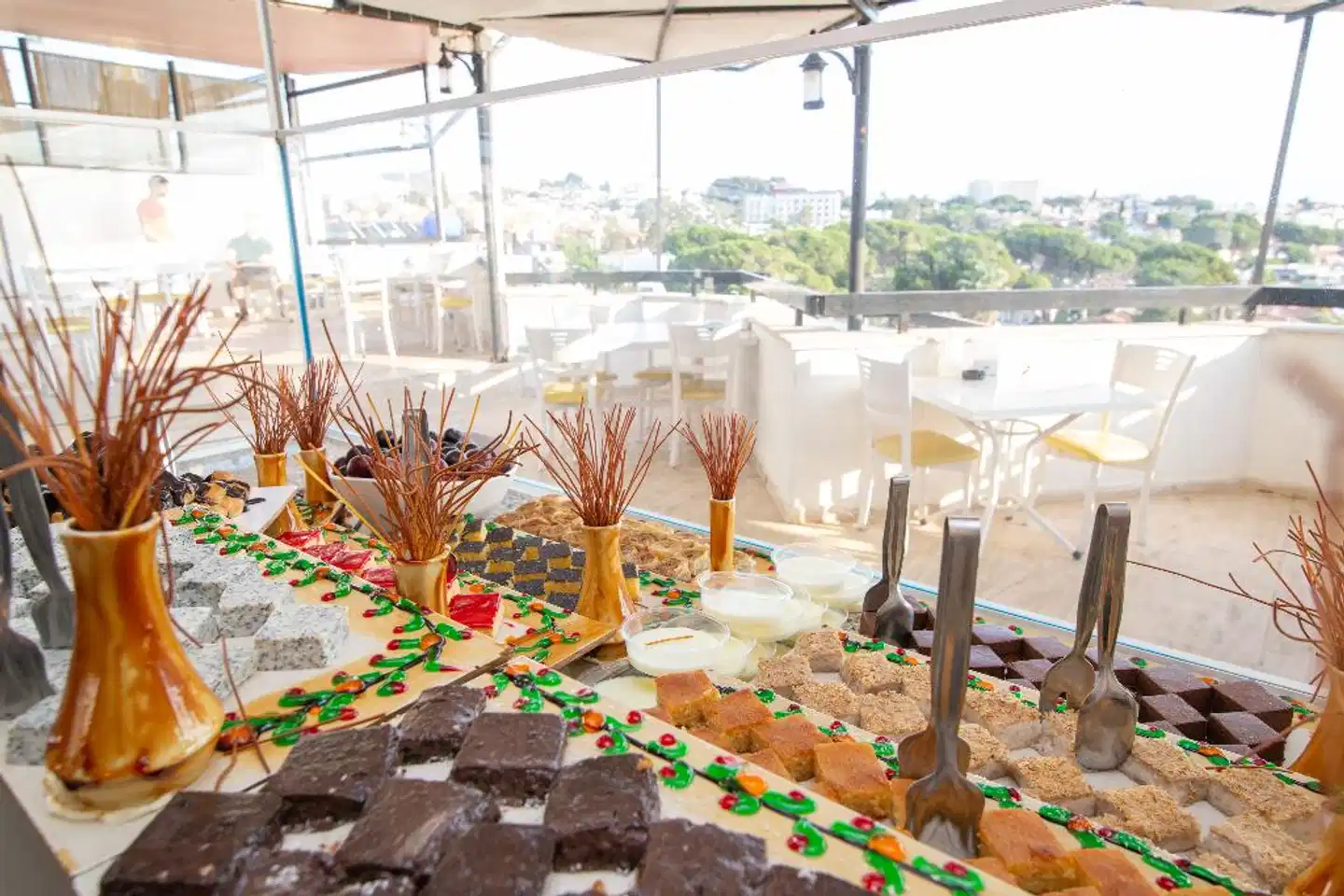 Jura Hotels Ada Beach Restaurant