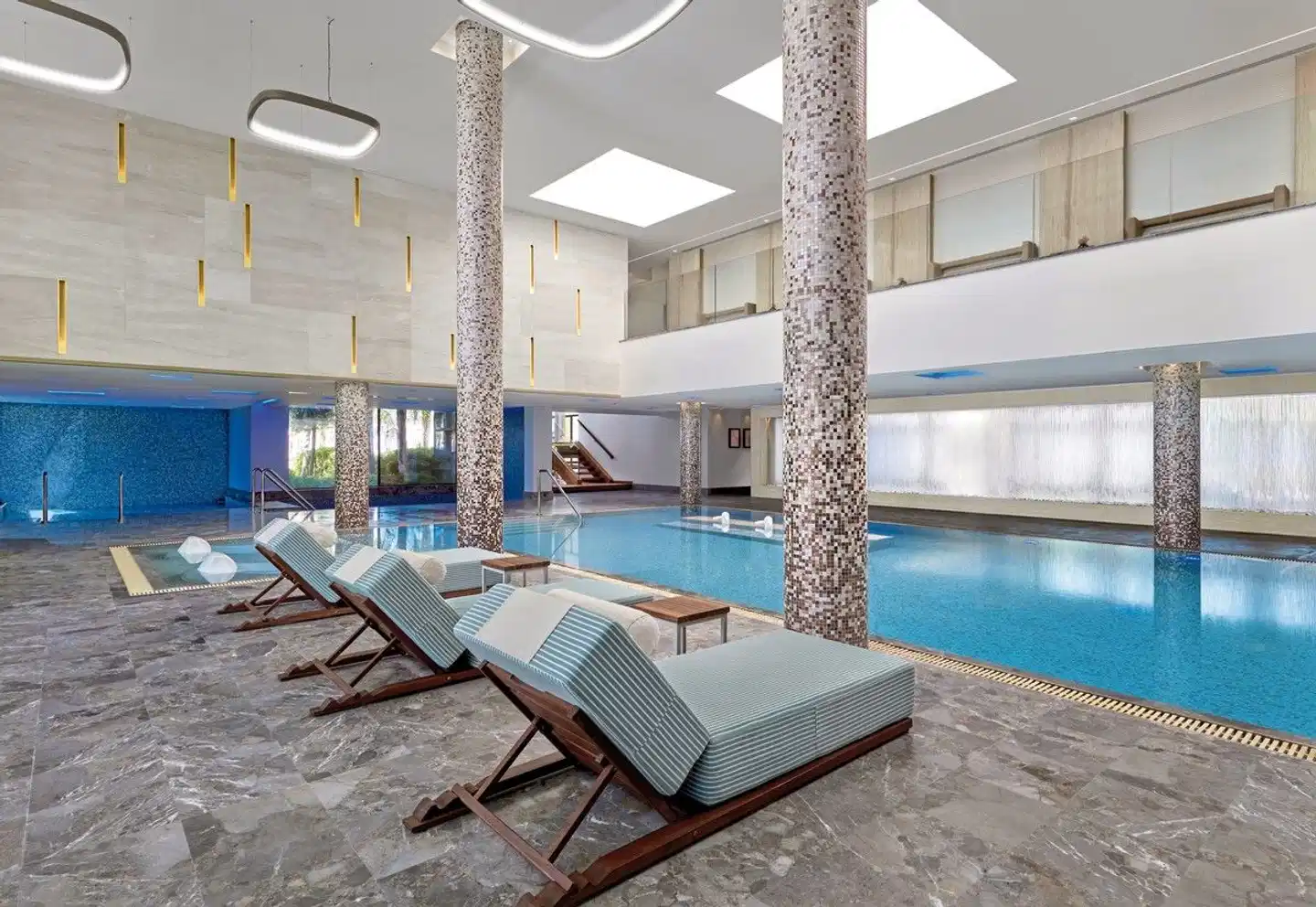 Parklane, a Luxury Collection Resort & Spa Hallenbad