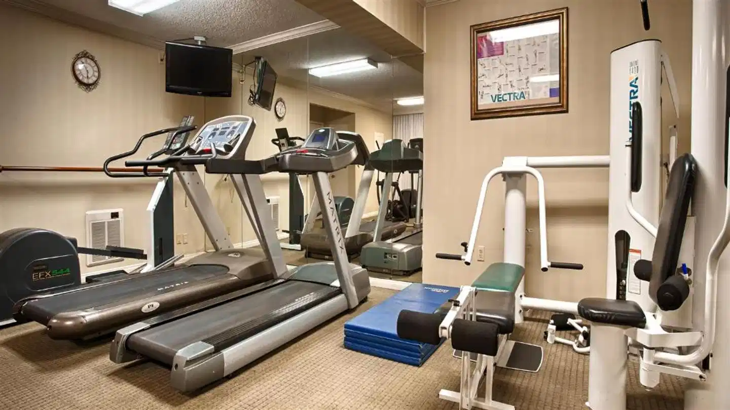 Best Western Plus Pepper Tree Inn Sport und Entertainment