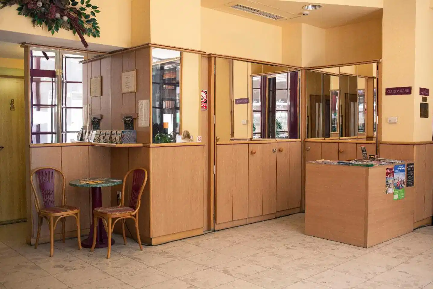 City Hotel Pilvax Lobby