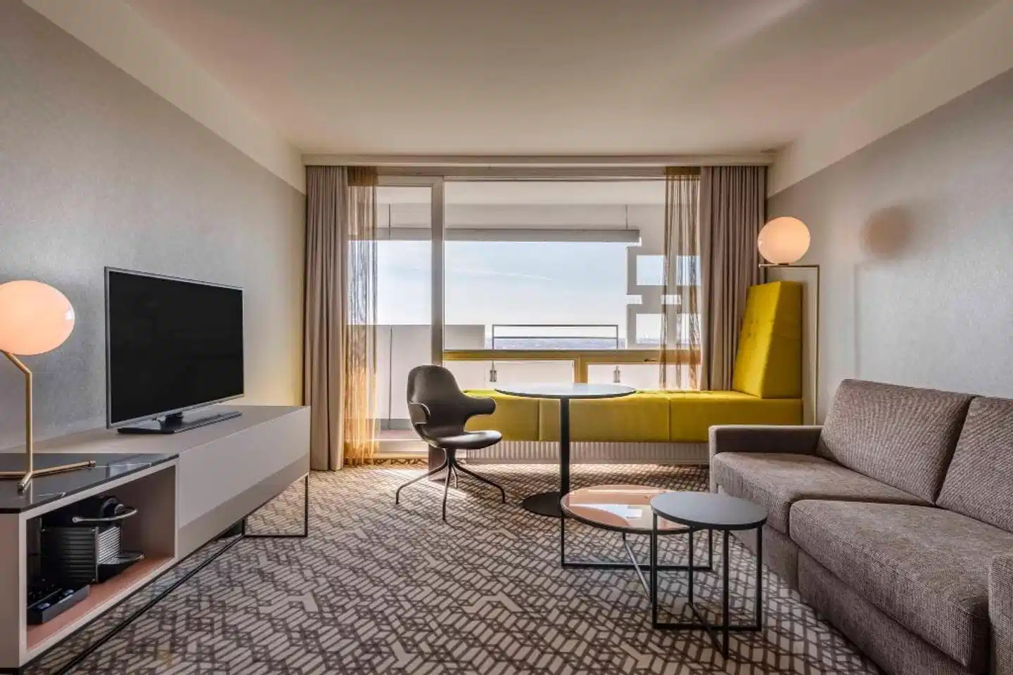 Four Points by Sheraton Munich Arabellapark Wohnbeispiel