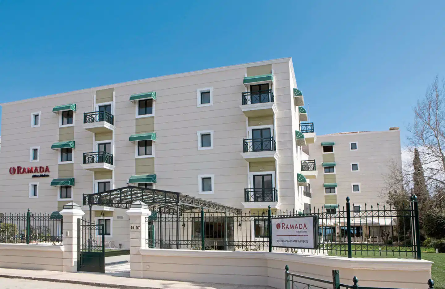 Ramada Athens Attica Riviera Aussenansicht